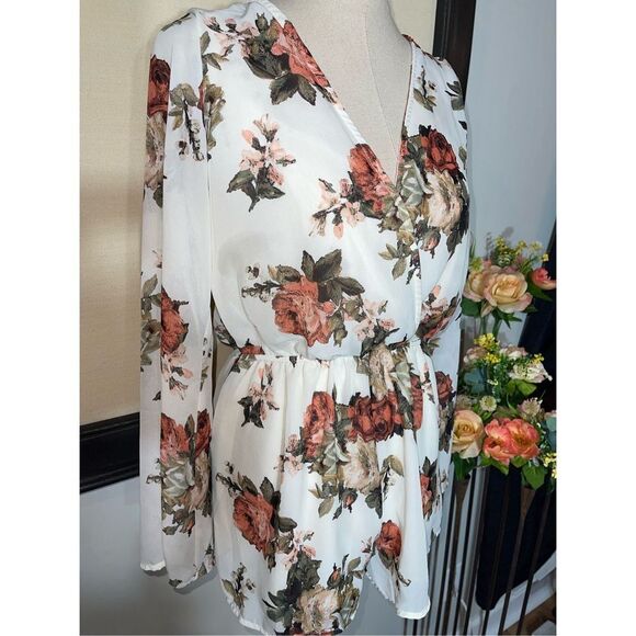 Dainty Hooligan Romper - Size Small - Picture 5 of 7